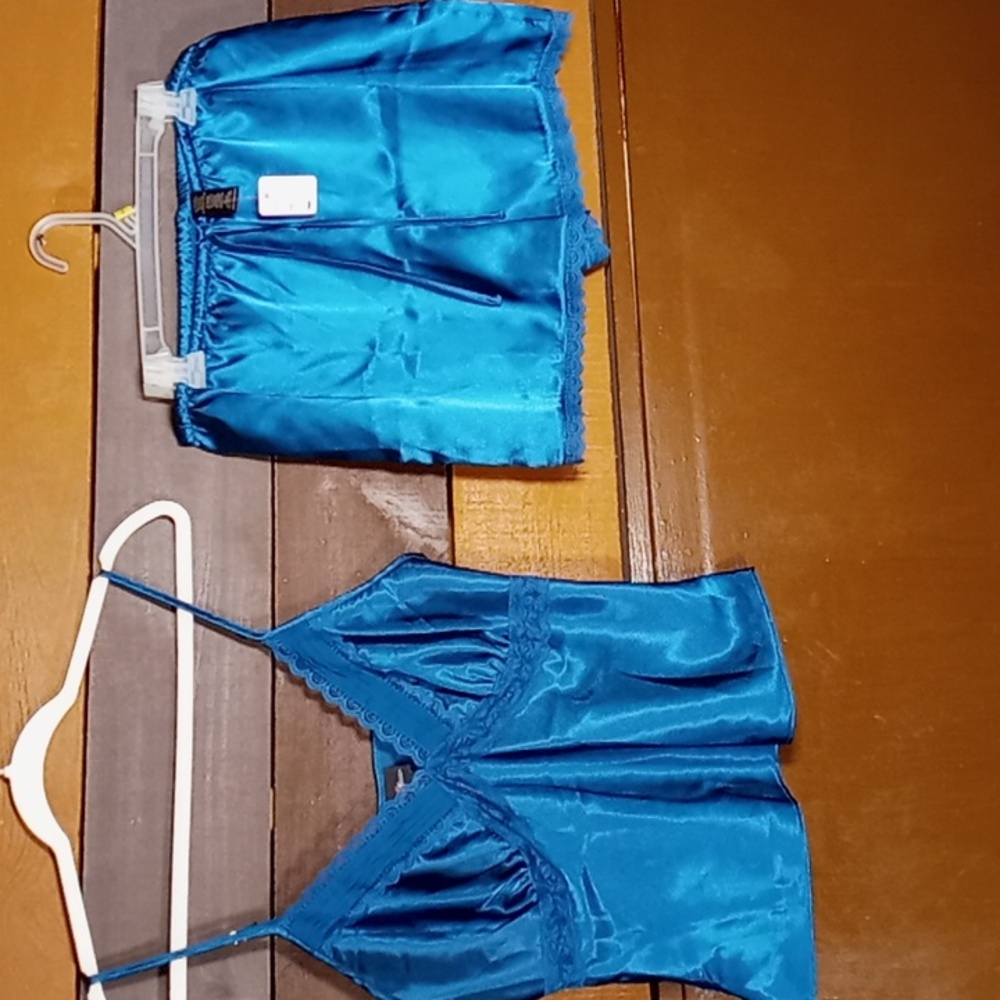 NWOT Sexy Large 12/14 Secret Treasures Teal Top & Matching Shorts lingerie Set